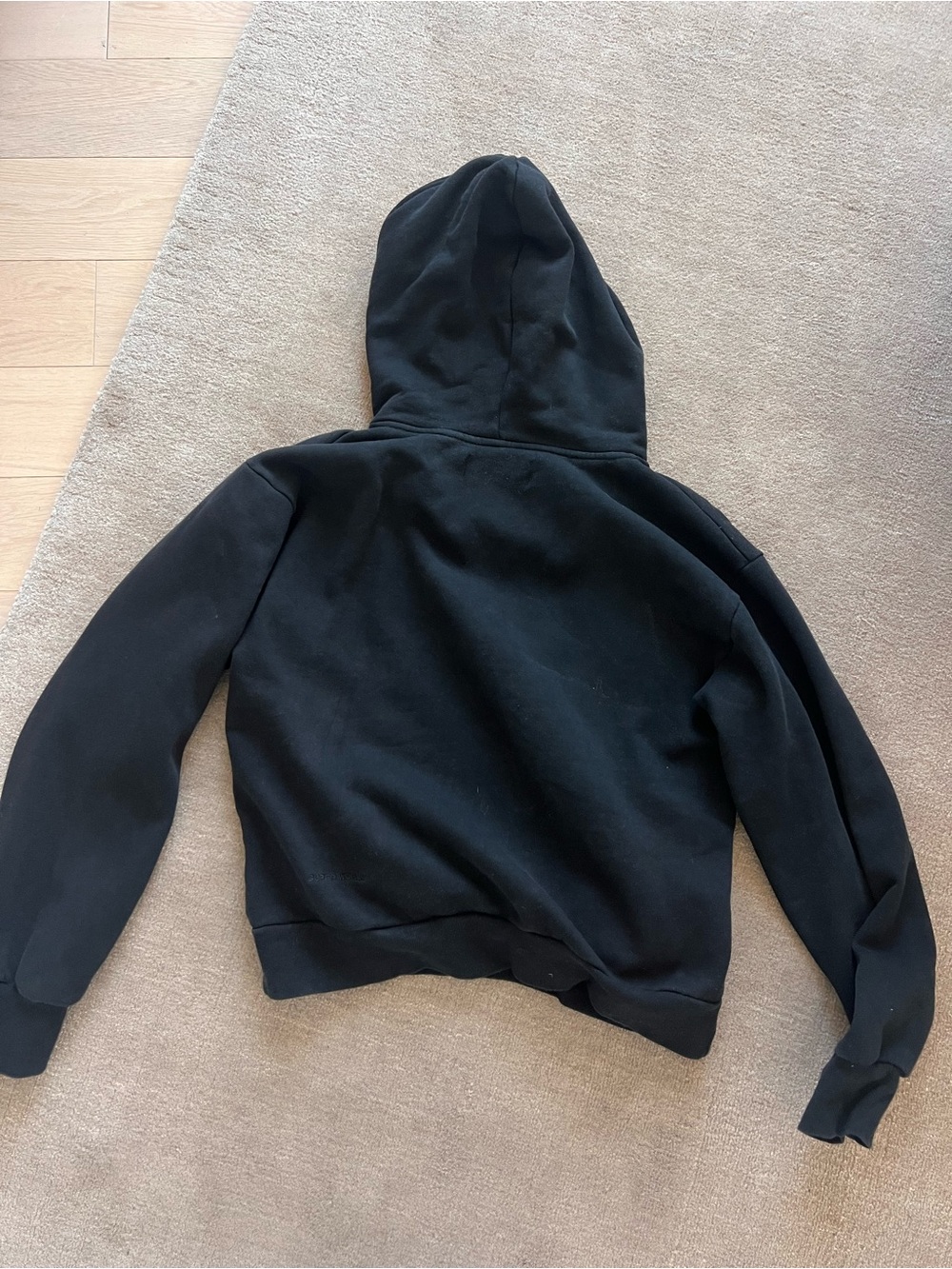 Aritzia super world black hoodie with pockets